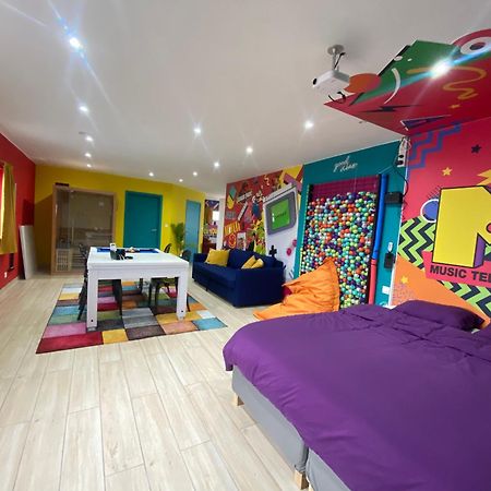 Capsule 90'S - Balneo - Sauna - Flipper - Billard - Netflix - Nintendo Switch & Jeux - Монс Екстер'єр фото