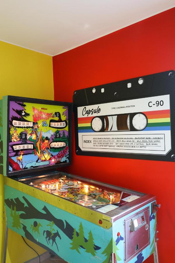 Capsule 90'S - Balneo - Sauna - Flipper - Billard - Netflix - Nintendo Switch & Jeux - Монс Екстер'єр фото